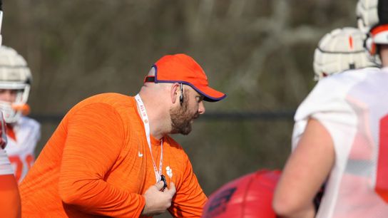 Thomas Austin Expecting More Quality Depth Along Clemson OL In 2023 (Football)